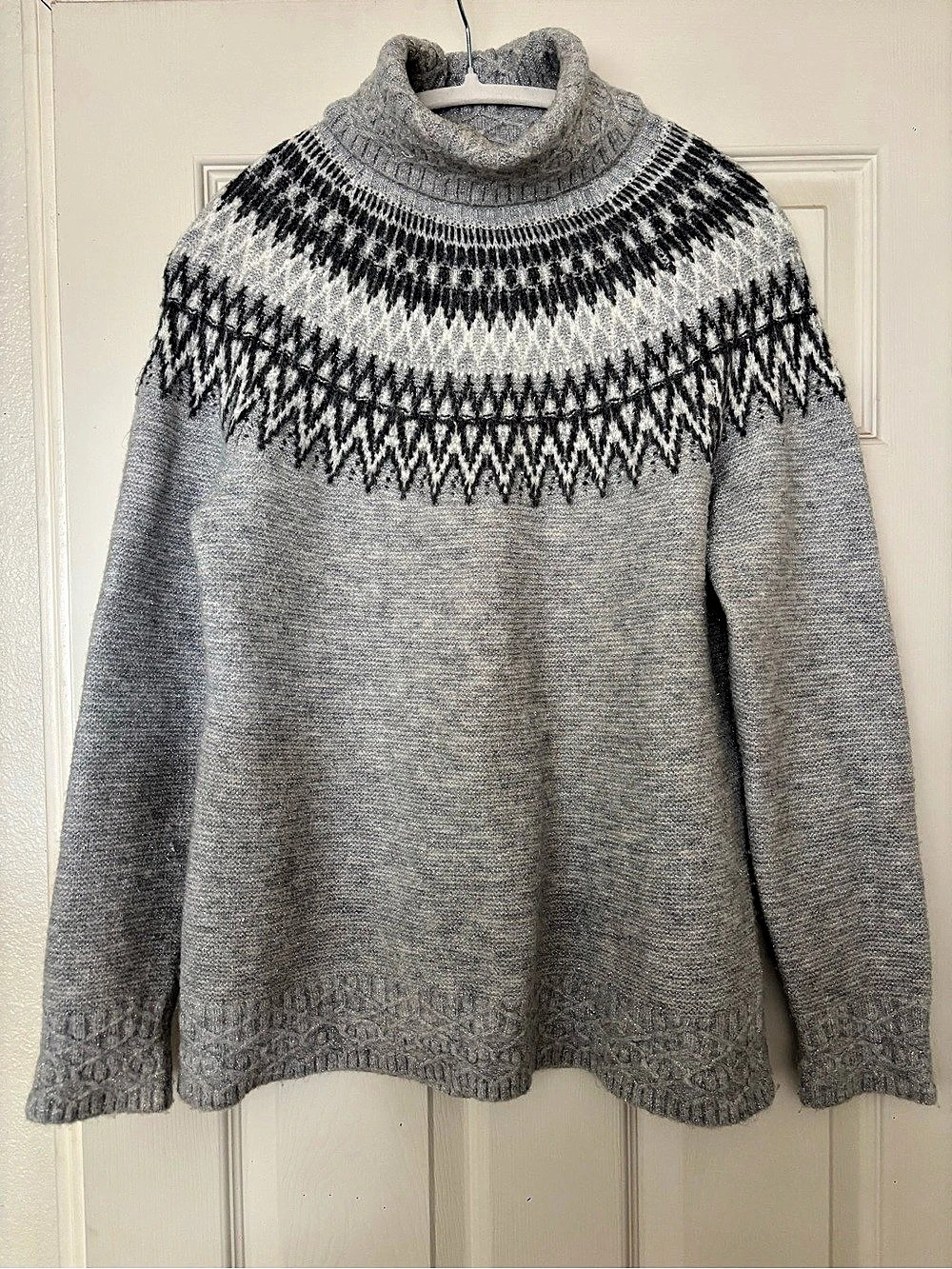Talbots Metallic Turtleneck Sweater - Whimsical Fair Isle Gray & Black (M)